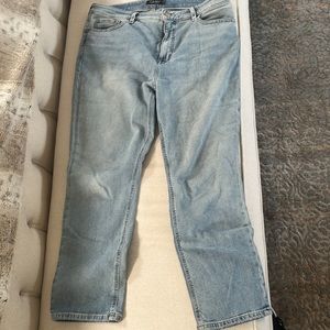 High rise straight ankle jean